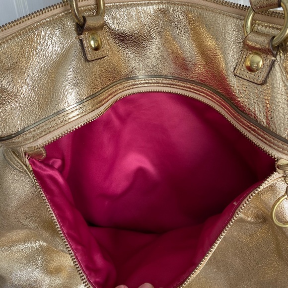 Coach purse - Picture 2 of 5